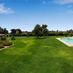 فيلة Masseria San Rocco غالّيبولي